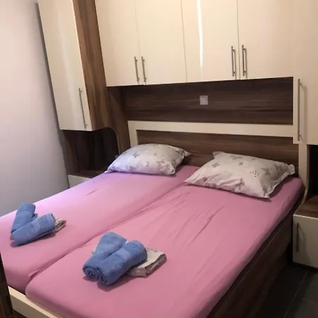 Appartement Modern In A Quit Neighbourhood Makarska