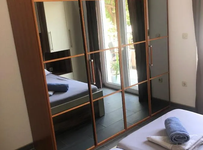 Modern In A Quit Neighbourhood Apartman