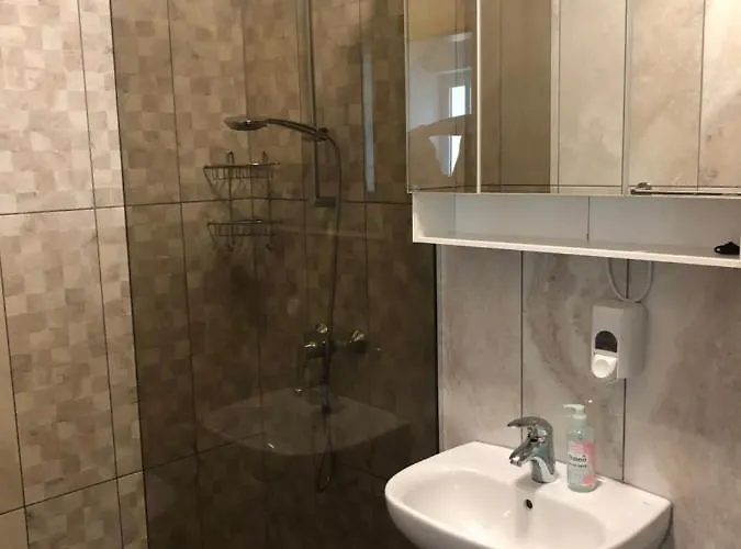 Modern In A Quit Neighbourhood Apartman Makarska